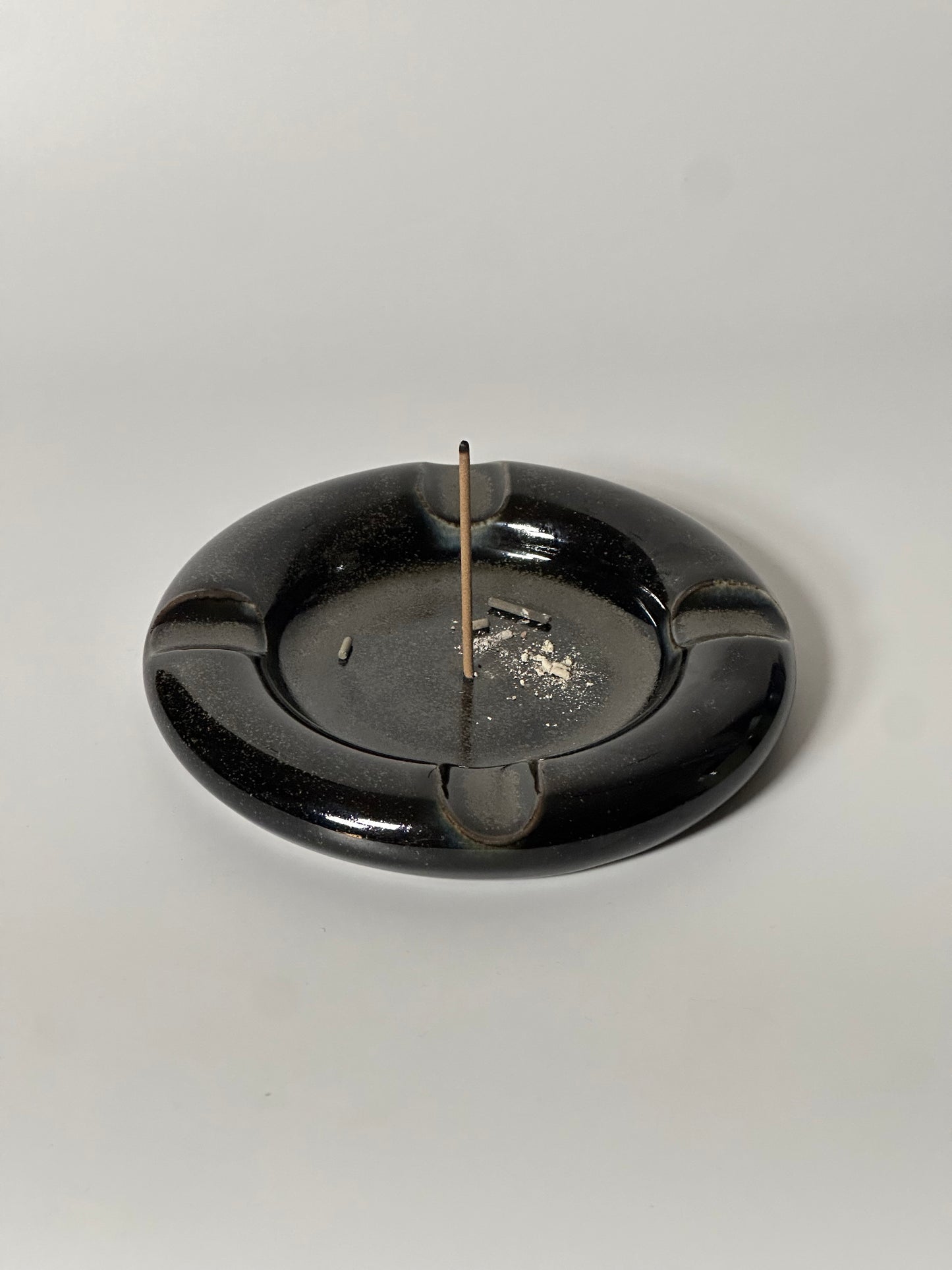 bubble incense ashtray