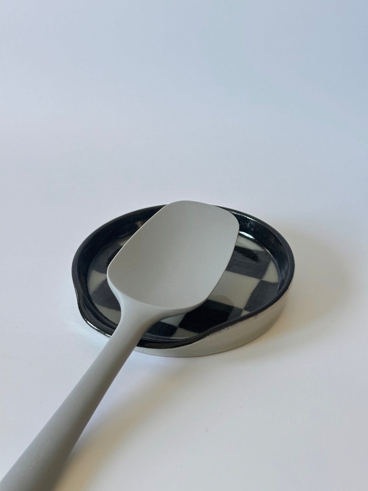 checkered spoon rest